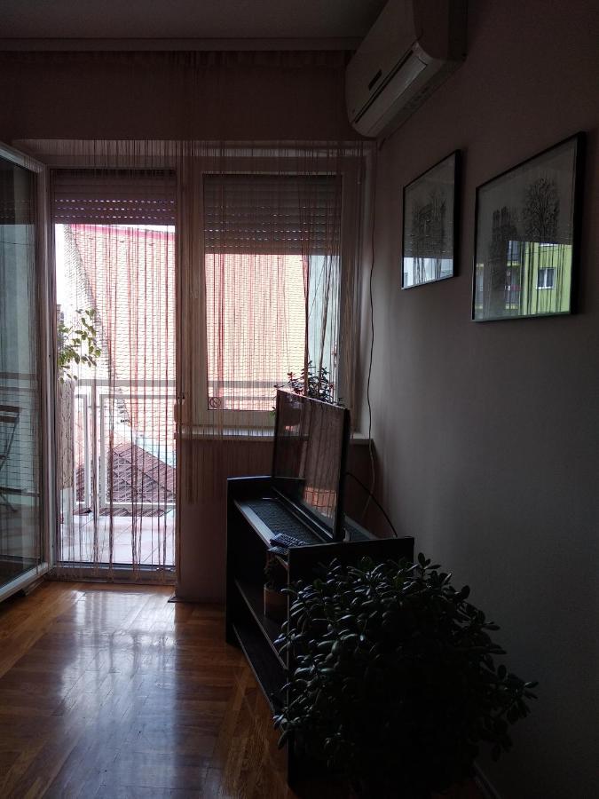 Momo'S Studio Apartment Subotica Extérieur photo